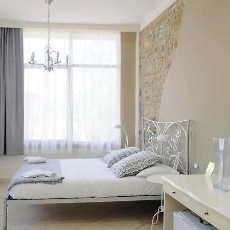Il Leone Bed & Breakfast *